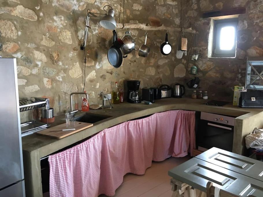 SNAKE - Serifians Vagia (Serifos) Bagian luar foto