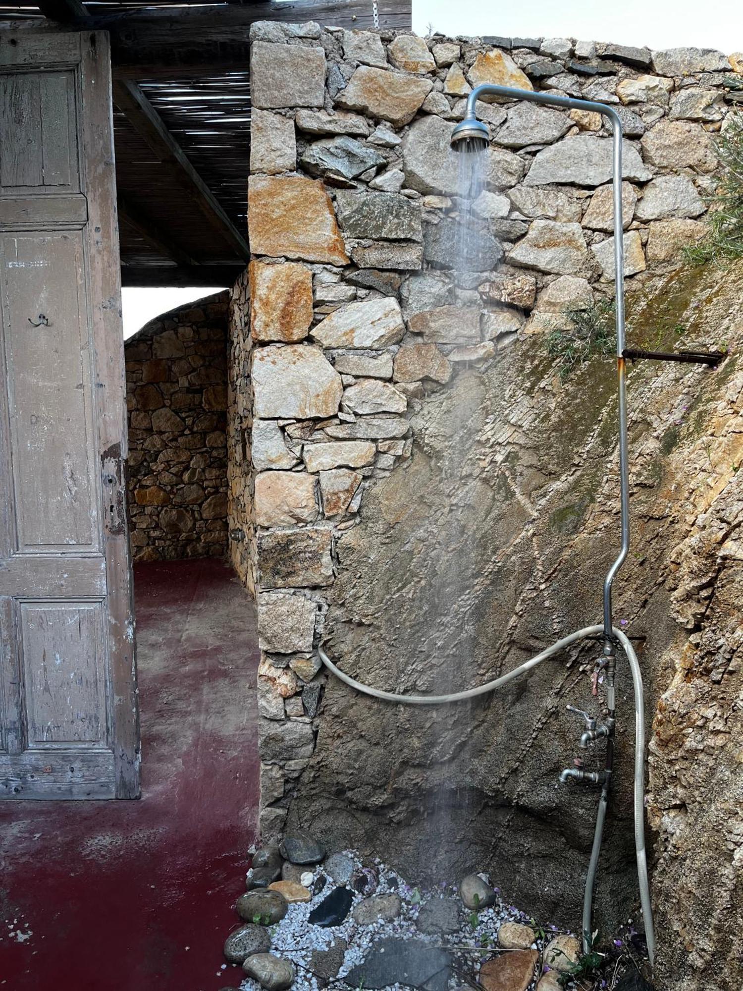 SNAKE - Serifians Vagia (Serifos) Bagian luar foto