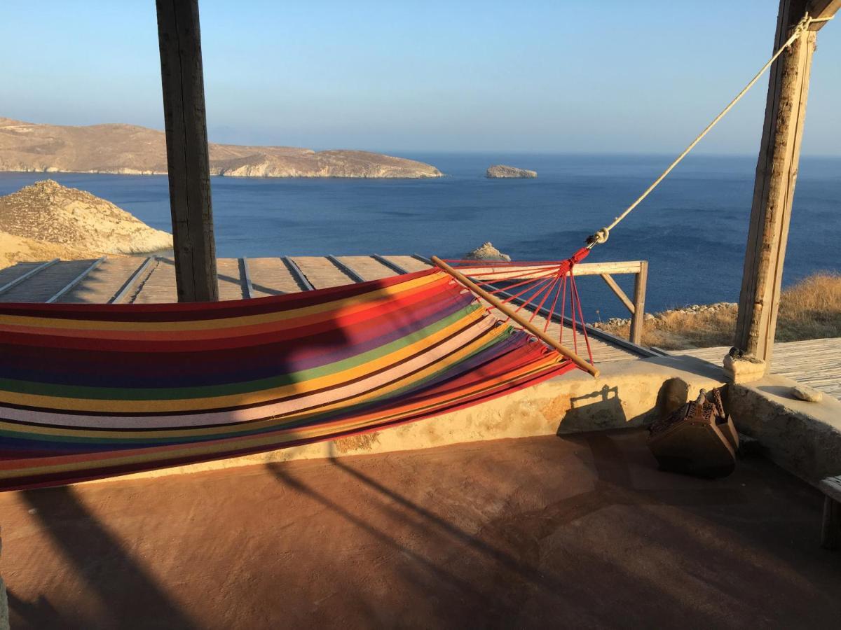 SNAKE - Serifians Vagia (Serifos) Bagian luar foto